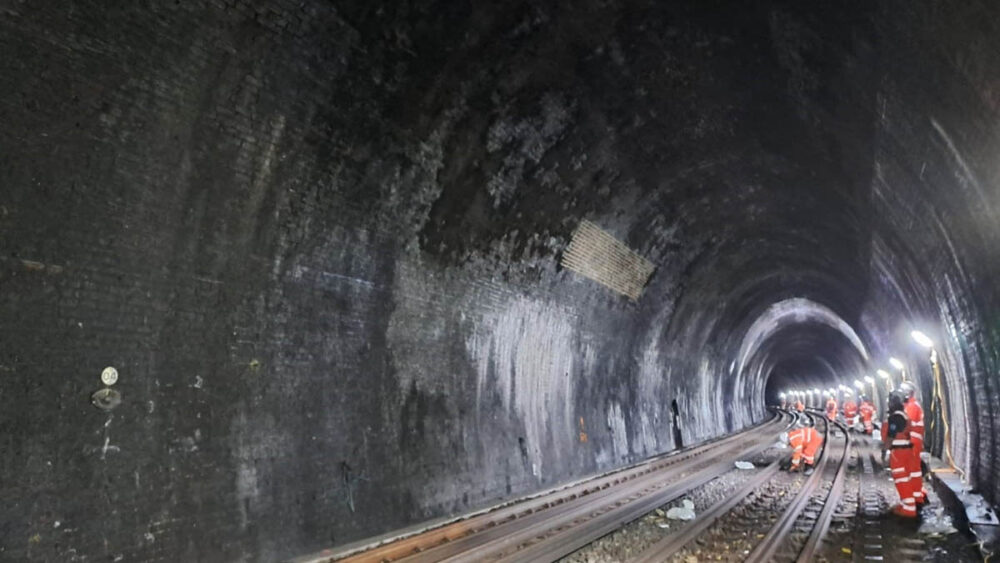 Quantum sensors guide UK train in GPS-free navigation test