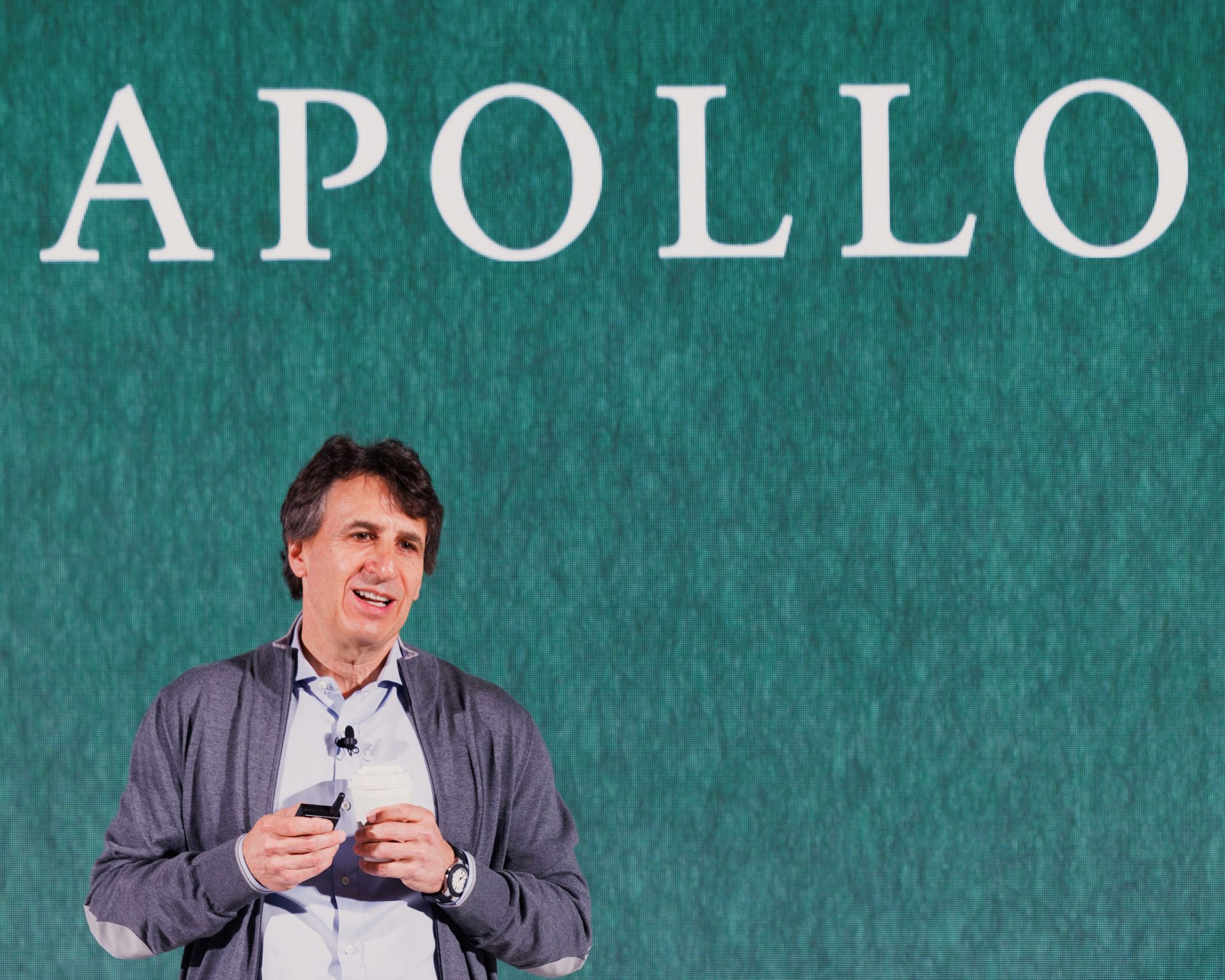 Shareholders file lawsuit against Apollo Global Management over Epstein ties, resulting losses