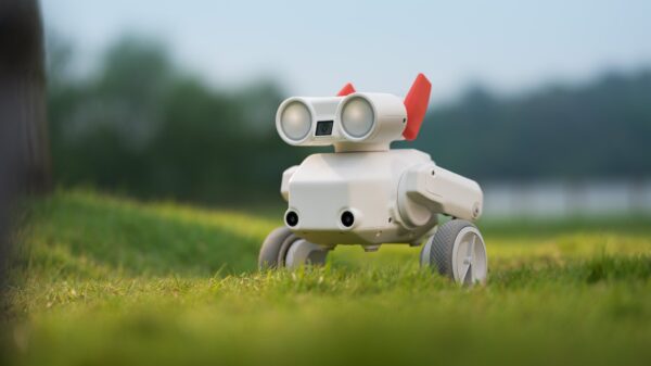Mondo Robotics creates durable acrobat robot for filming skateboarding