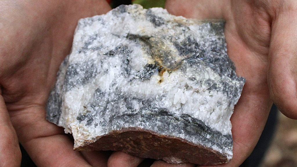 Thistle Resources digs up rich antimony samples in New Brunswick