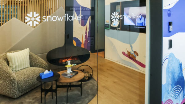 Snowflake jumps up 22% on latest earnings and boosted guidance